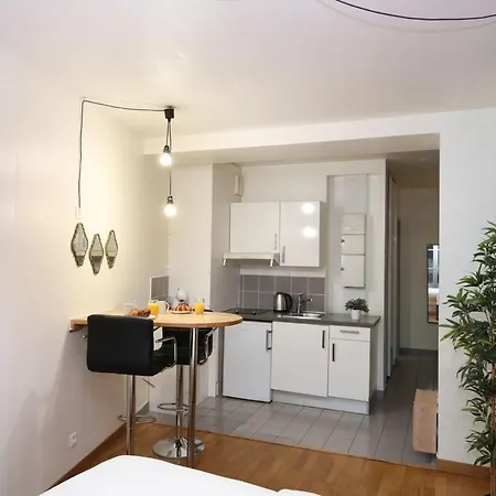 101 - Confortable Avec Kitchenette 5 Apartman Párizs