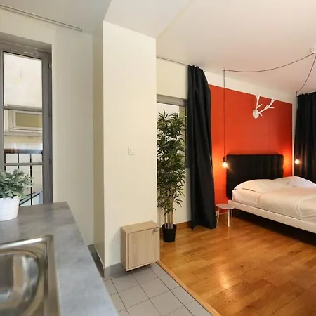 101 - Confortable Avec Kitchenette 5 * Párizs
