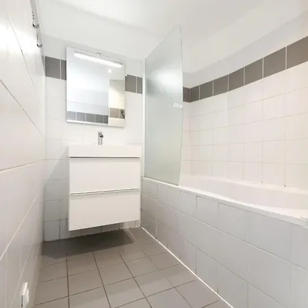 101 - Confortable Avec Kitchenette 5 *